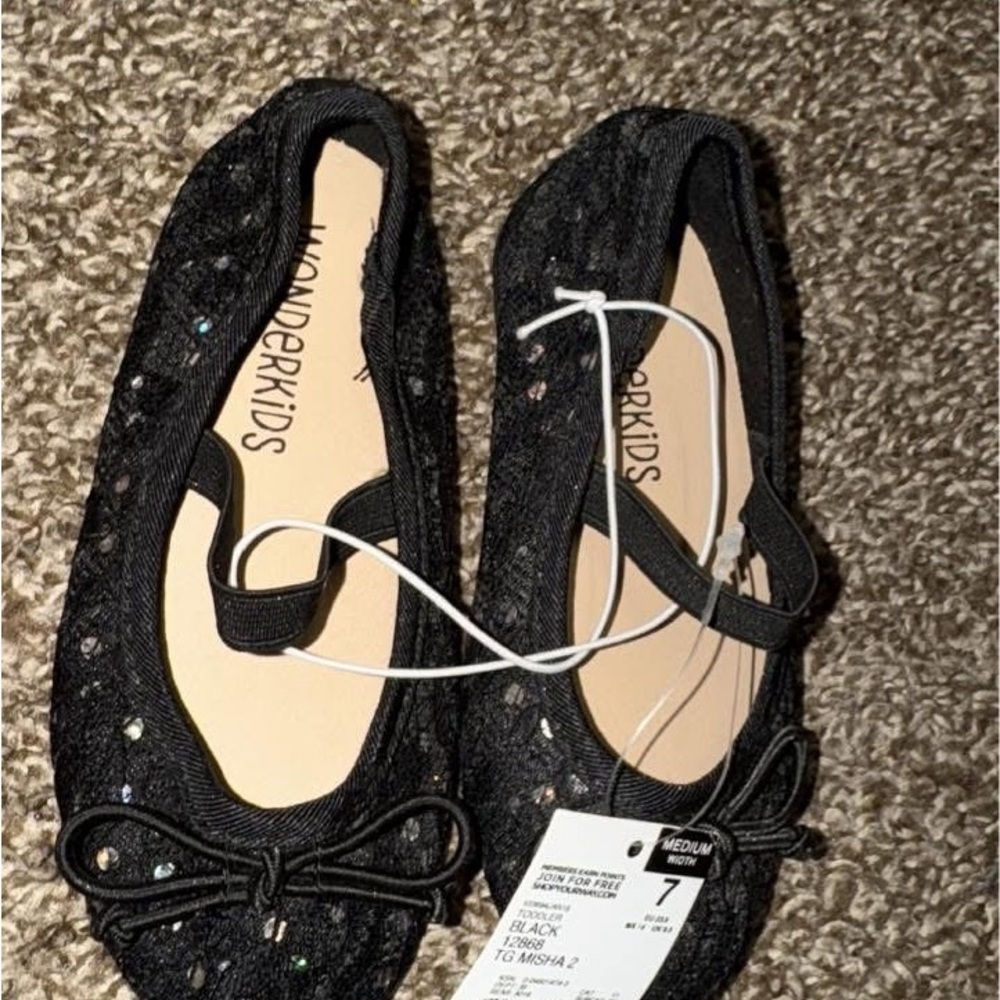 Wonderkids Black Patent Leather Flats with Bow Detail